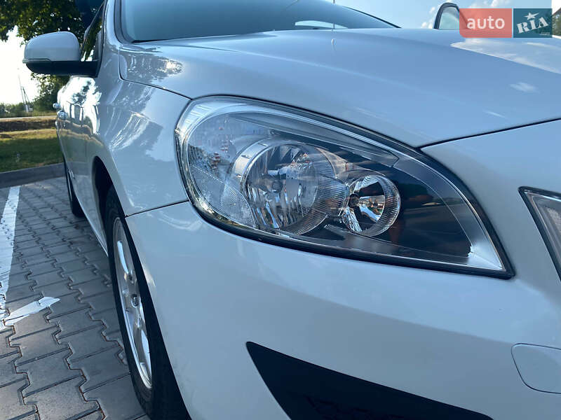 Универсал Volvo V60 2011 в Тульчине