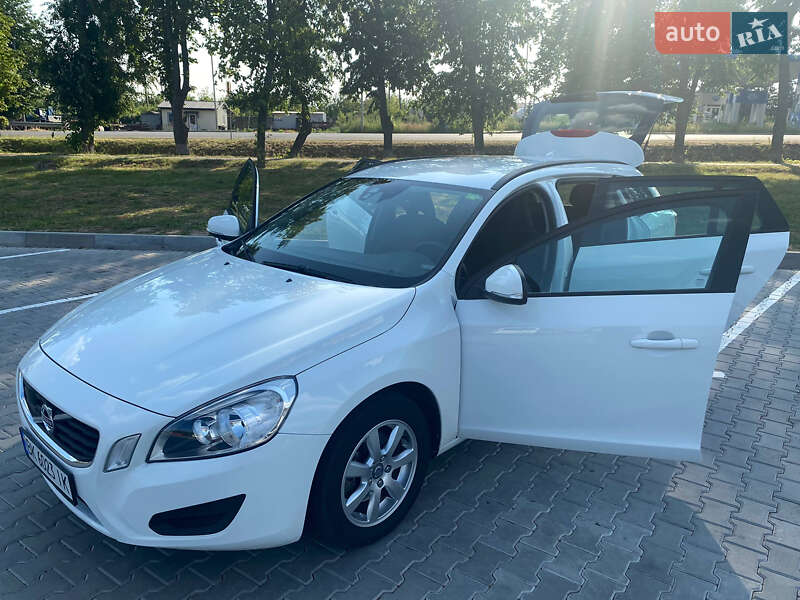 Универсал Volvo V60 2011 в Тульчине