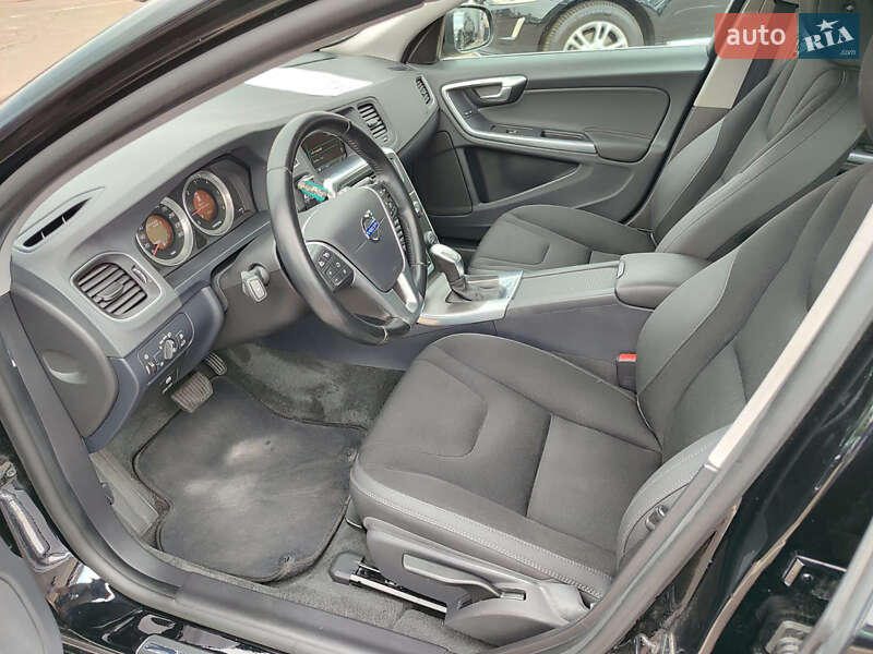 Универсал Volvo V60 2012 в Киеве