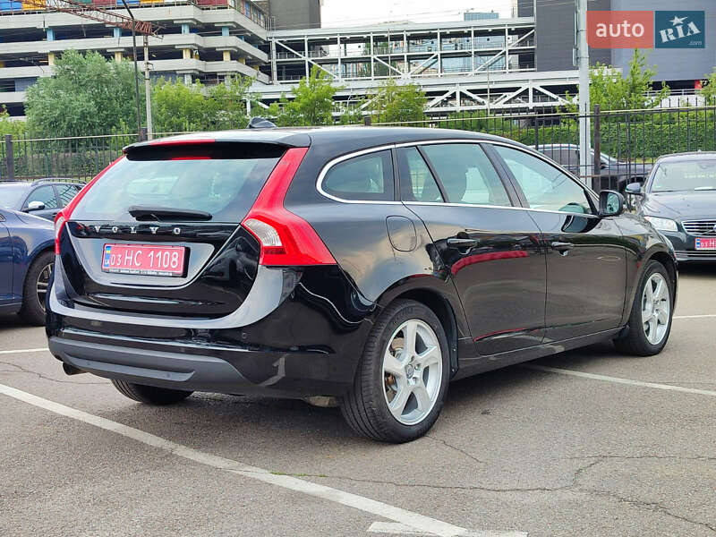 Универсал Volvo V60 2012 в Киеве
