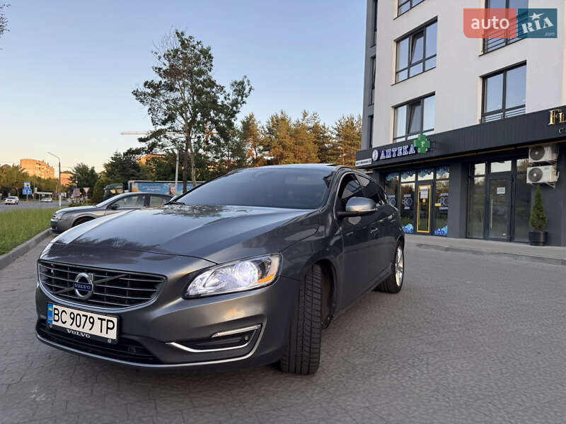 Универсал Volvo V60 2016 в Новояворовске