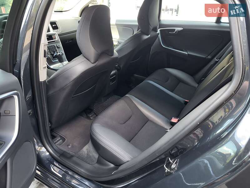 Універсал Volvo V60 2012 в Запоріжжі