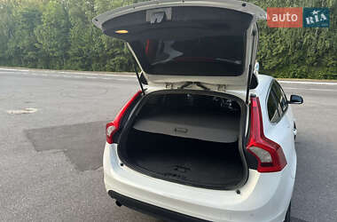Универсал Volvo V60 2012 в 