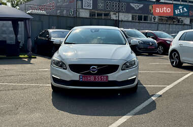 Универсал Volvo V60 2016 в 