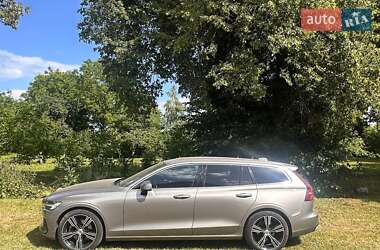 Универсал Volvo V60 2021 в Ровно