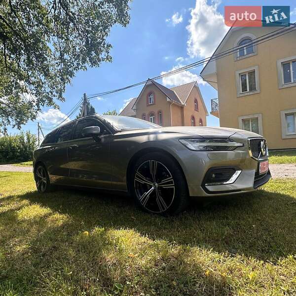 Универсал Volvo V60 2021 в Ровно