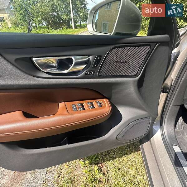 Универсал Volvo V60 2021 в Ровно