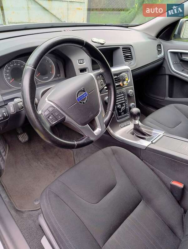 Універсал Volvo V60 2011 в Полтаві