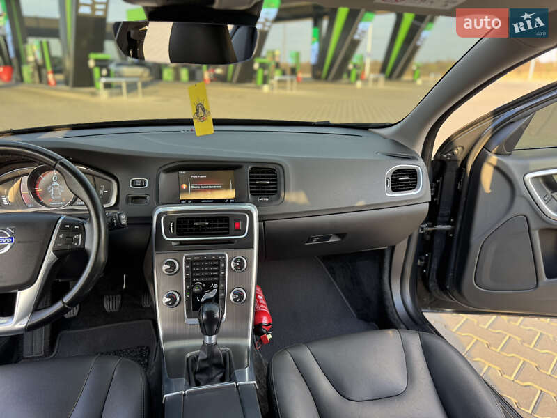 Універсал Volvo V60 2014 в Миколаєві