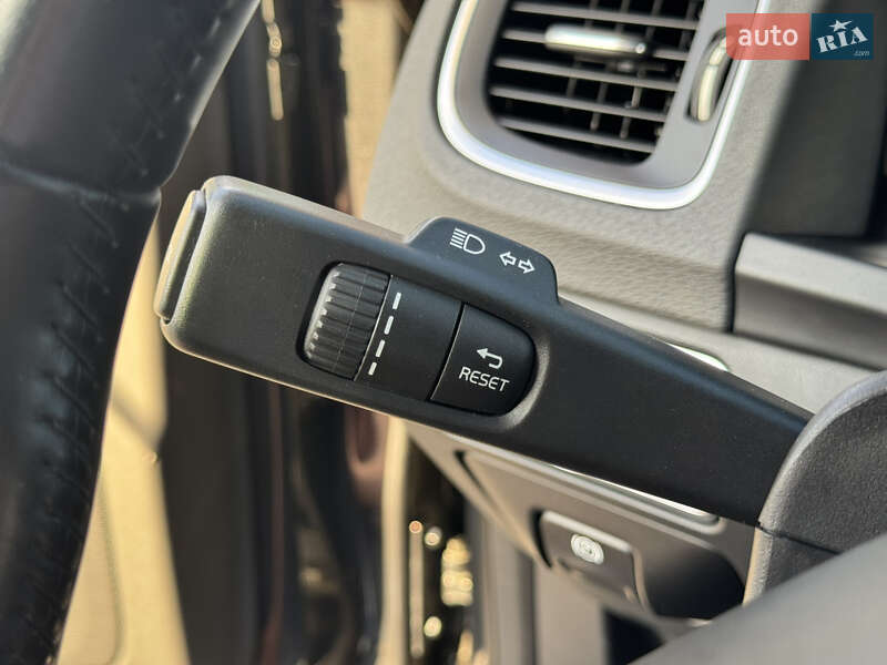 Універсал Volvo V60 2014 в Миколаєві