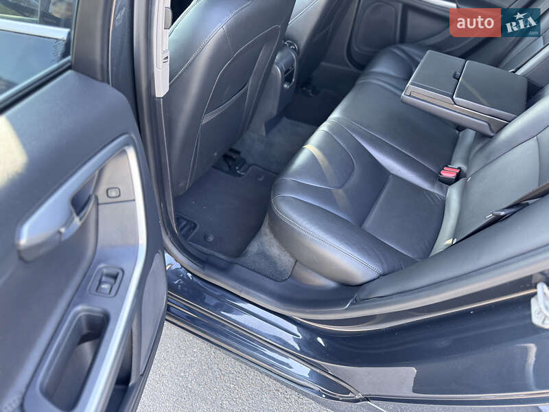 Универсал Volvo V60 2014 в Киеве