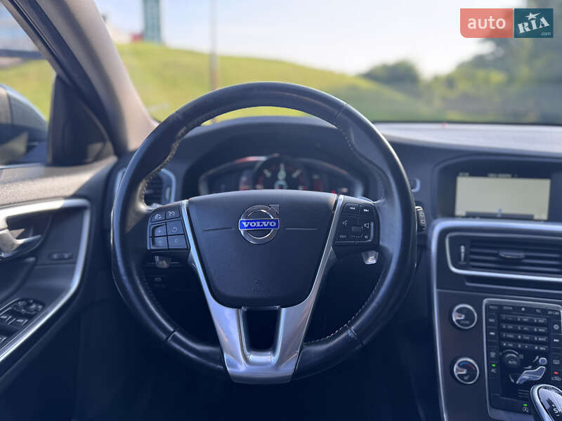 Универсал Volvo V60 2014 в Киеве