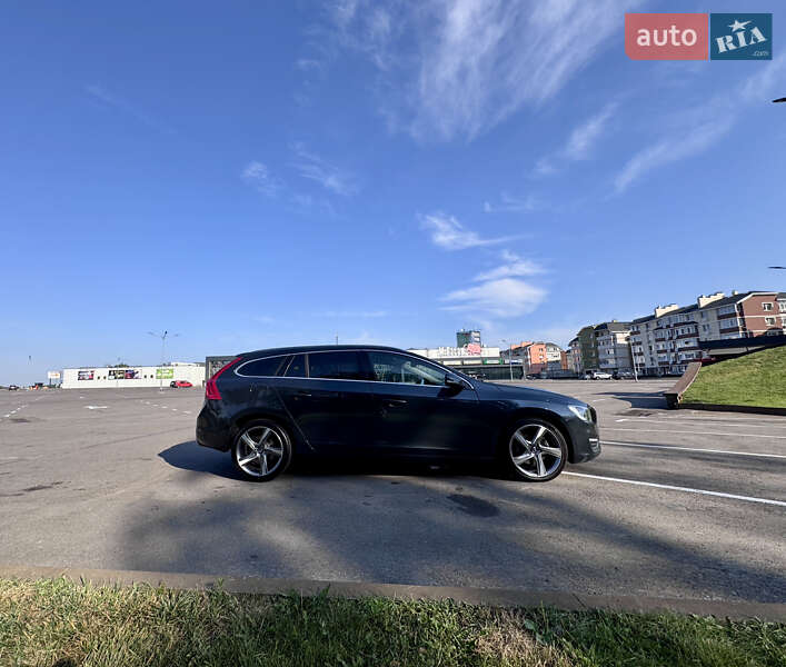 Универсал Volvo V60 2014 в Киеве