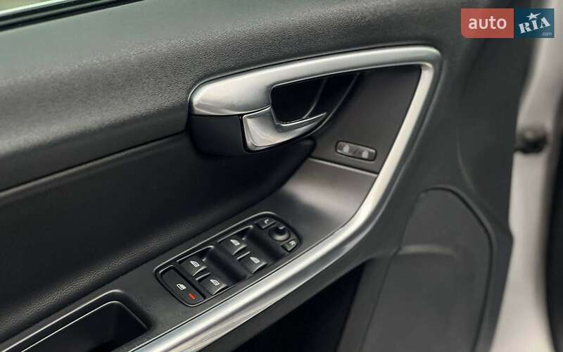 Універсал Volvo V60 2013 в Івано-Франківську