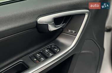 Универсал Volvo V60 2013 в 