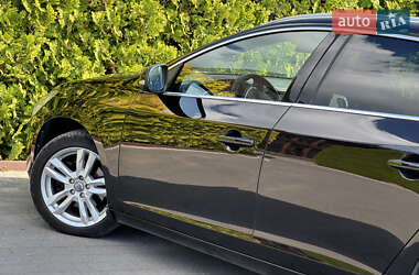 Универсал Volvo V60 2012 в 