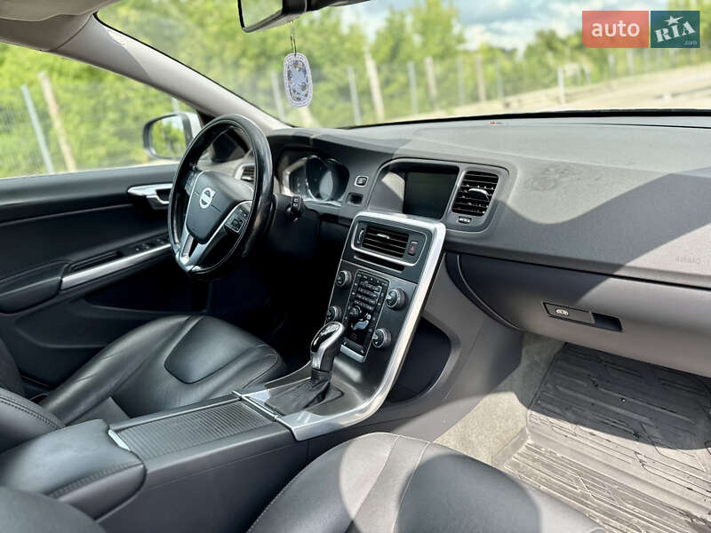 Универсал Volvo V60 2014 в Ровно