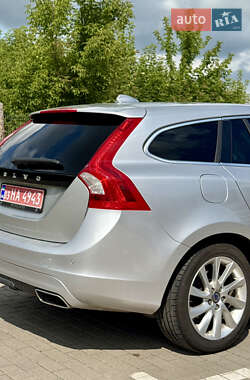 Универсал Volvo V60 2014 в 