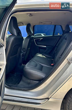 Универсал Volvo V60 2014 в 