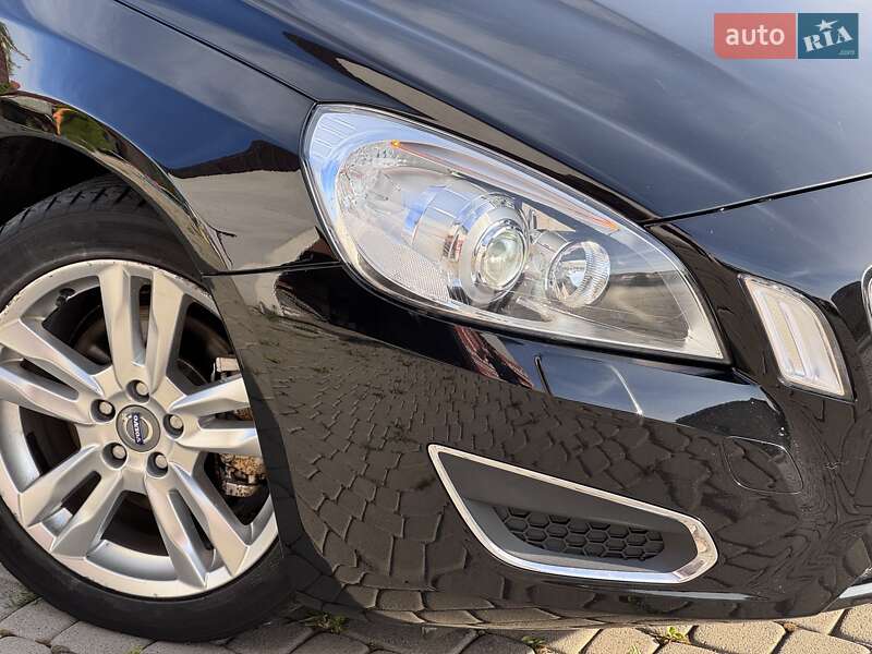 Универсал Volvo V60 2010 в Стрые
