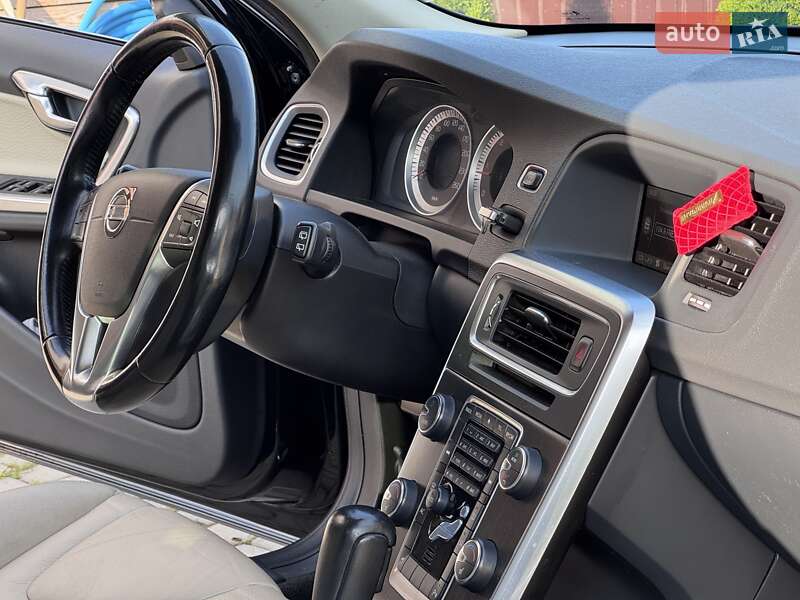 Универсал Volvo V60 2010 в Стрые