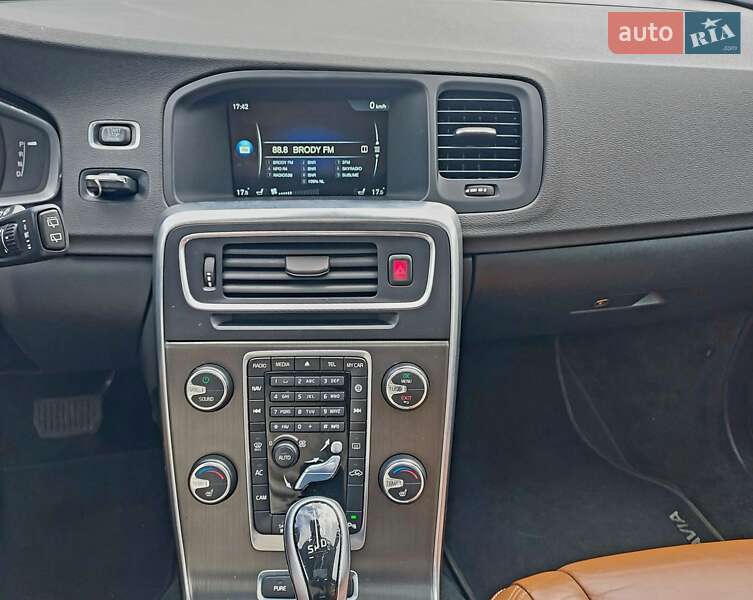 Універсал Volvo V60 2014 в Бродах