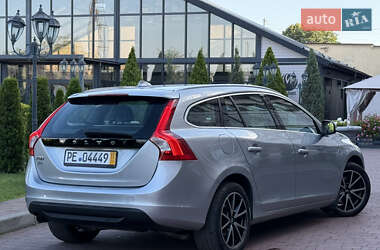 Универсал Volvo V60 2012 в 
