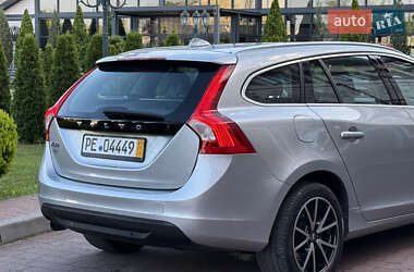 Универсал Volvo V60 2012 в 