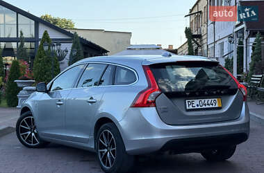 Универсал Volvo V60 2012 в 