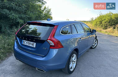 Универсал Volvo V60 2015 в 
