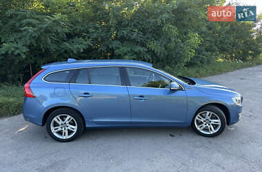 Универсал Volvo V60 2015 в 