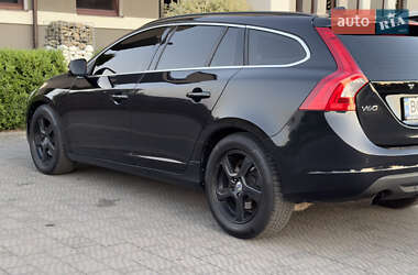Универсал Volvo V60 2010 в 