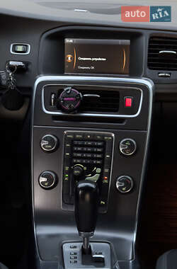 Универсал Volvo V60 2010 в 