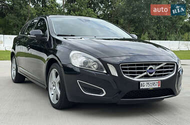 Универсал Volvo V60 2012 в 