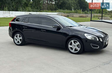 Универсал Volvo V60 2012 в 