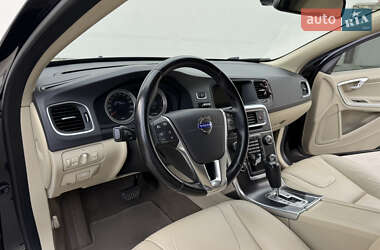 Универсал Volvo V60 2012 в 