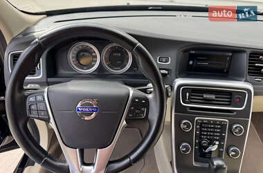 Универсал Volvo V60 2012 в 