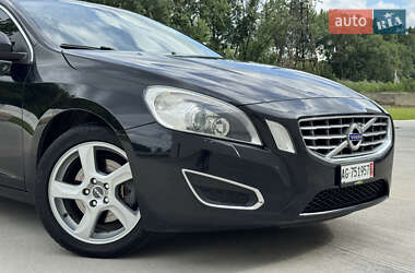Универсал Volvo V60 2012 в 