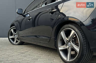 Универсал Volvo V60 2011 в 