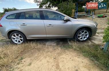 Универсал Volvo V60 2014 в 