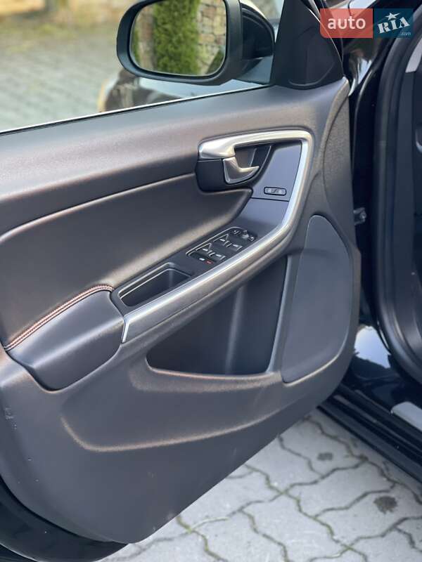 Универсал Volvo V60 2014 в Звягеле