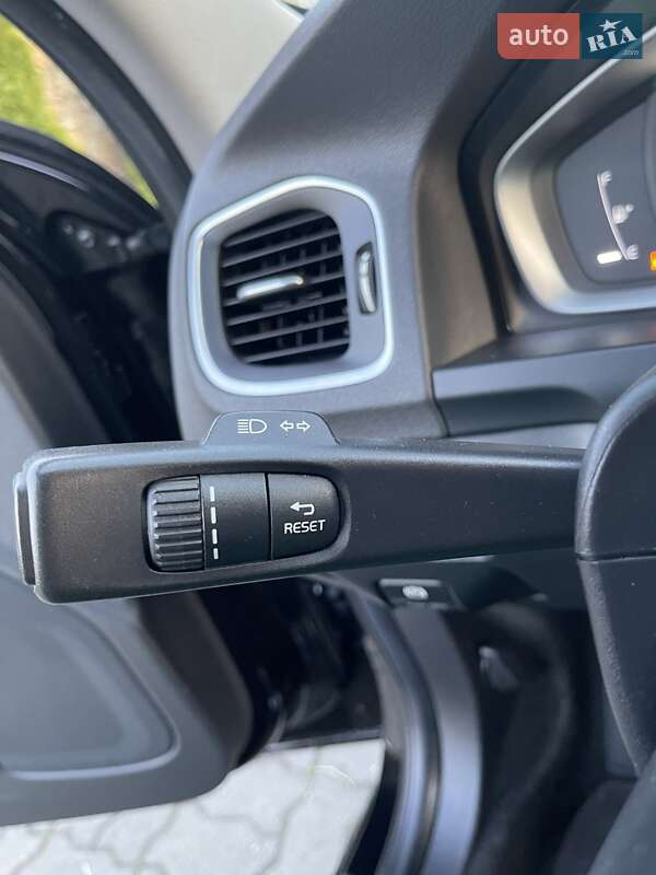 Универсал Volvo V60 2014 в Звягеле