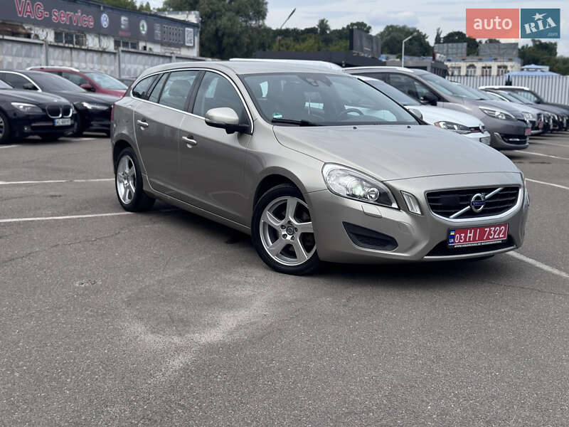 Универсал Volvo V60 2012 в Киеве