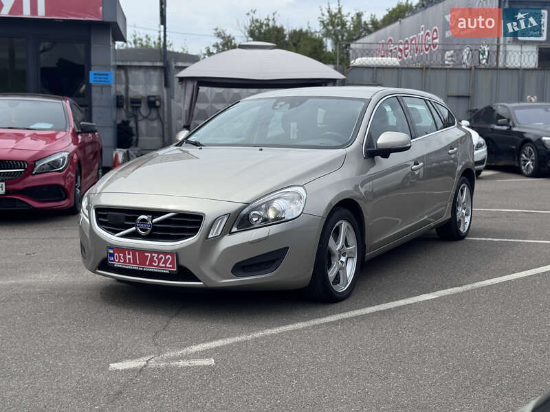 Универсал Volvo V60 2012 в Киеве