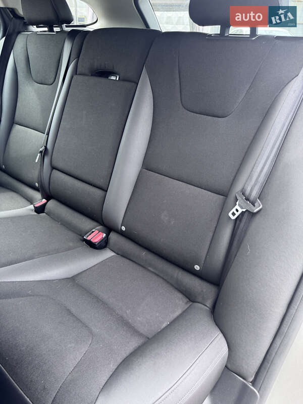 Универсал Volvo V60 2012 в Киеве