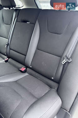 Универсал Volvo V60 2012 в 