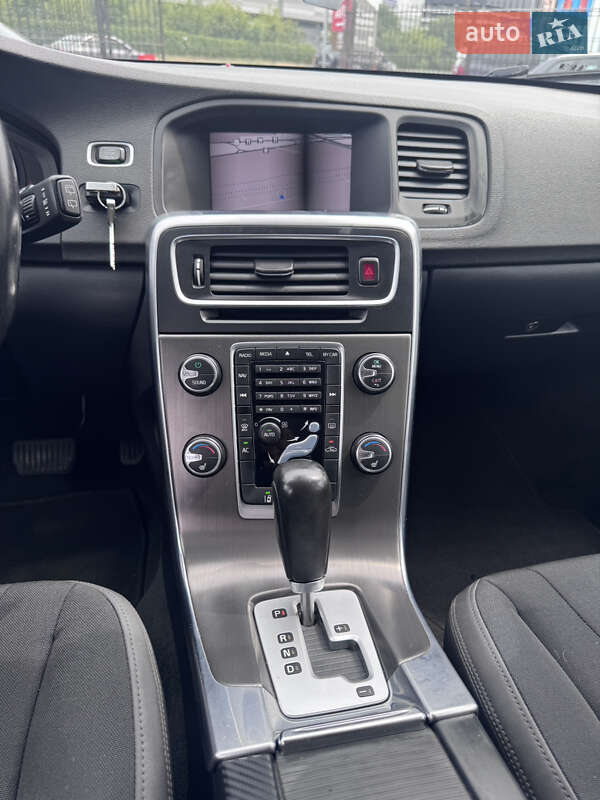 Универсал Volvo V60 2012 в Киеве