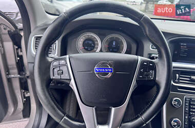 Универсал Volvo V60 2012 в 