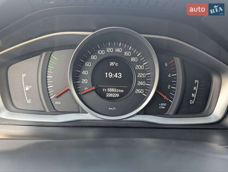 Универсал Volvo V60 2016 в Радехове