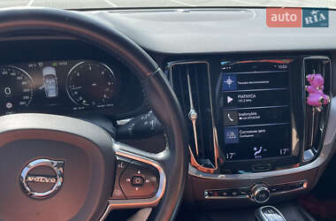 Универсал Volvo V60 2020 в 